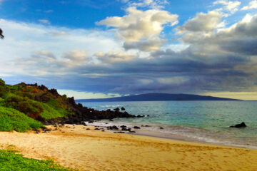 Poolenalena Beach Review Molokini View