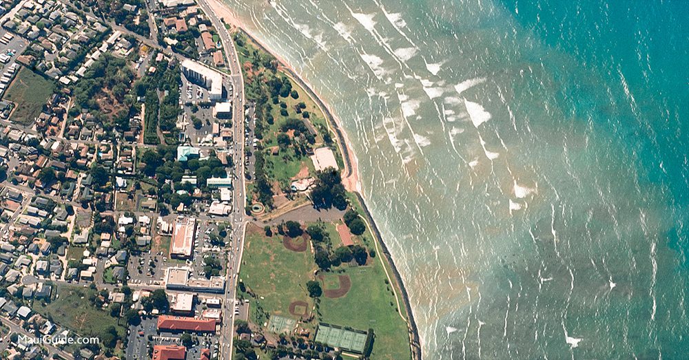 Aerial view of Kīhei coast and Kalama Park